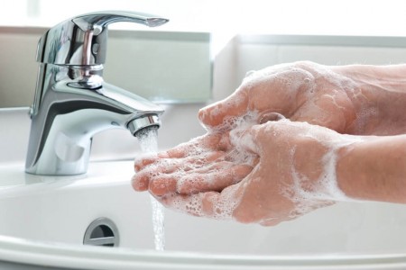Nasveti za umivanje rok in pravilno higieno kašlja